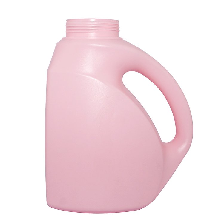 183 Ferguson protesters arrested in L.A., many more than in other cities - square water bottle